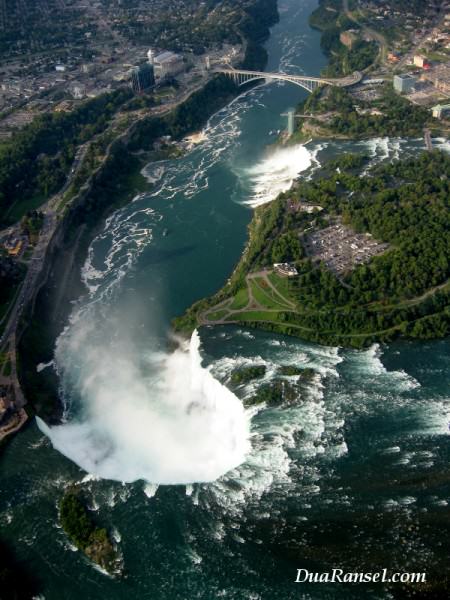 Air Terjun Niagara dilihat dari angkasa
