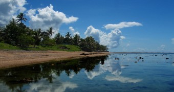 Laguna di dekat kota Sigatoka, Pulau Viti Levu, Fiji