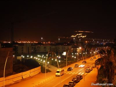 God, Country, and King (Agadir, Maroko)