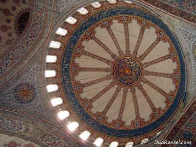 Turkey - Istanbul - Blue Mosque roof Dekorasi langit-langit Blue Mosque di Istanbul, Turki