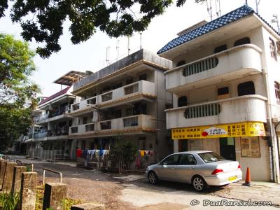 Perumahan 3 lantai di perdesaan Hong Kong Perumahan 3 lantai di perdesaan Hong Kong
