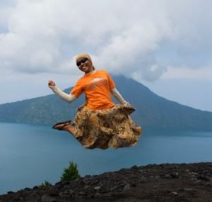IndoJumpTravelers 01-02 Umi Akhdadiyah - Krakatau IndoJumpTravelers 01-02 Umi Akhdadiyah - Krakatau