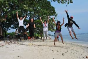 IndoJumpTravelers 03-02 Devi Natalia - Pulau Tunda IndoJumpTravelers 03-02 Devi Natalia - Pulau Tunda