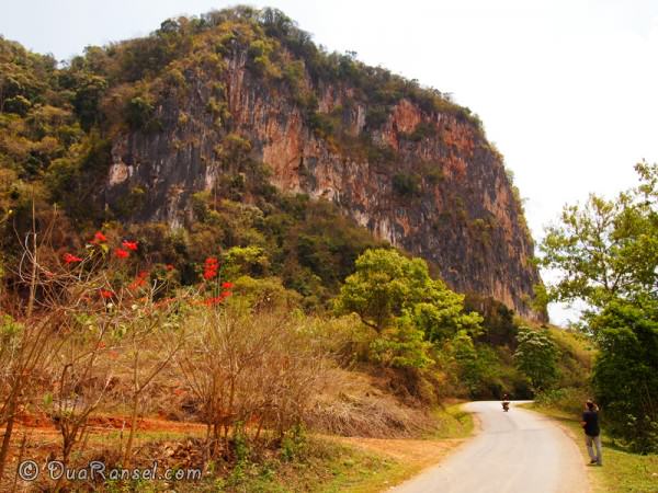 Laos - Vieng Xai - Hitchhike Laos - Vieng Xai - Hitchhike