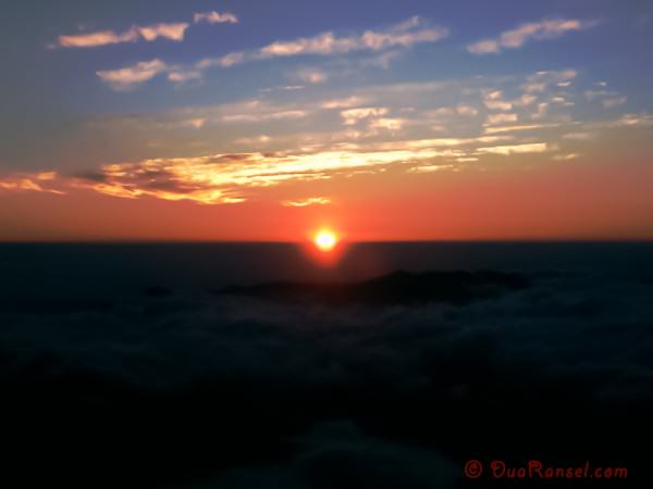 Japan - Sunrise in Mount Fuji 2R Japan - Sunrise in Mount Fuji