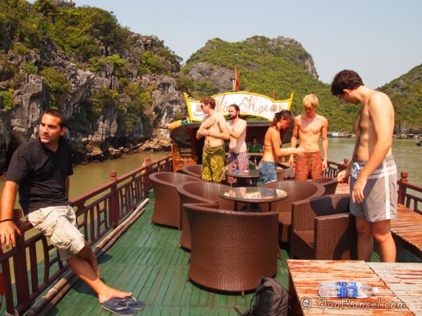 Vietnam Halong Bay 04 - Sunscreen party 2R Sunscreen party