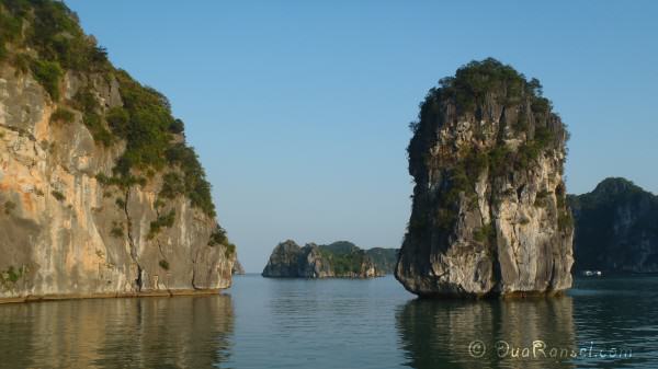 Vietnam Halong Bay 46 - Panorama 2R Halong Bay