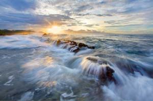 Turnamen Foto Perjalanan Laut - Wira Nurmansyah