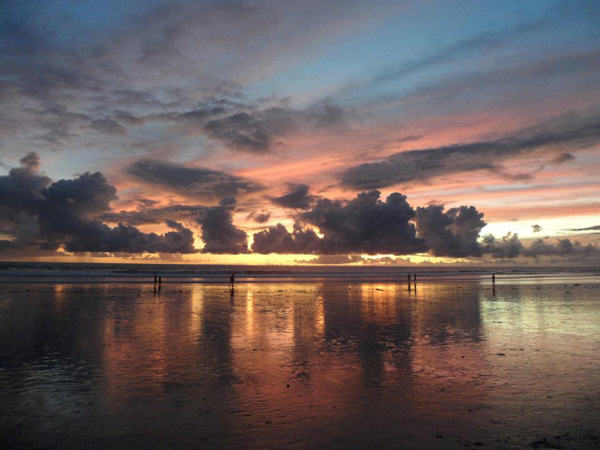 Turnamen Foto Perjalanan: Laut. Doublesix beach, Bali. © Greace Turnamen Foto Perjalanan: Laut. Doublesix beach, Bali. © Greace