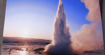Kartu Pos DuaRansel 107: Geyser Strokkur, Islandia! Kartu Pos DuaRansel 107 - Strokkur Geyser, Iceland