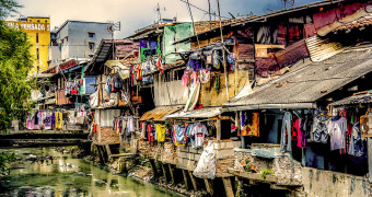 Sepercik Warna Jakarta Jakarta - perumahan di atas kali