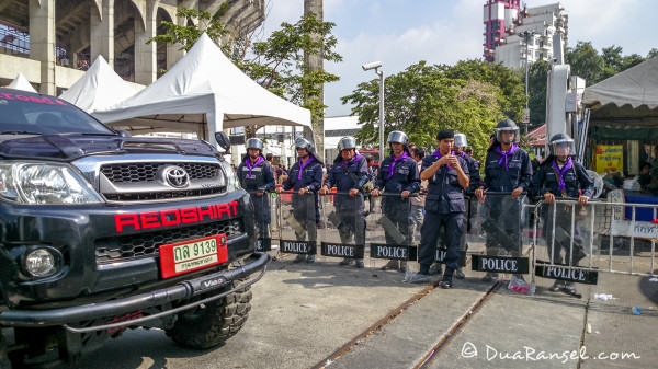 Red shirts truck. A few hours after bloodshed fight between yellow shirts and red shirts happened. Rajamangala Stadium, Bangkok.