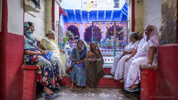 Jodhpur Blue City - temple and grandmas